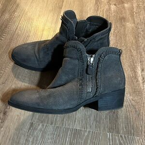 Mia booties 6.5